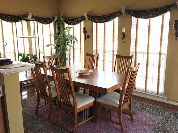 4th image of 1508 Evergreen Dr