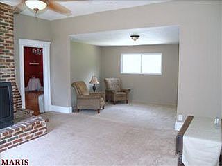 4th image of 9205 Delphine Ave