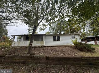 2 Brown Ln, Pine Grove, PA 17963