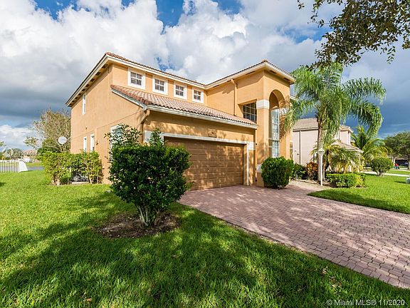 3rd image of 14233 NW 19th St