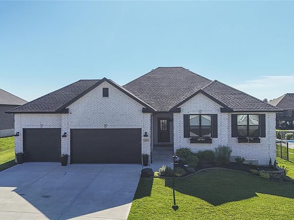 2nd image of 139 Wolf Creek Ct