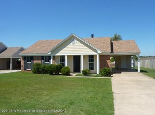 4202 Blackstone Dr, Horn Lake, MS 38637