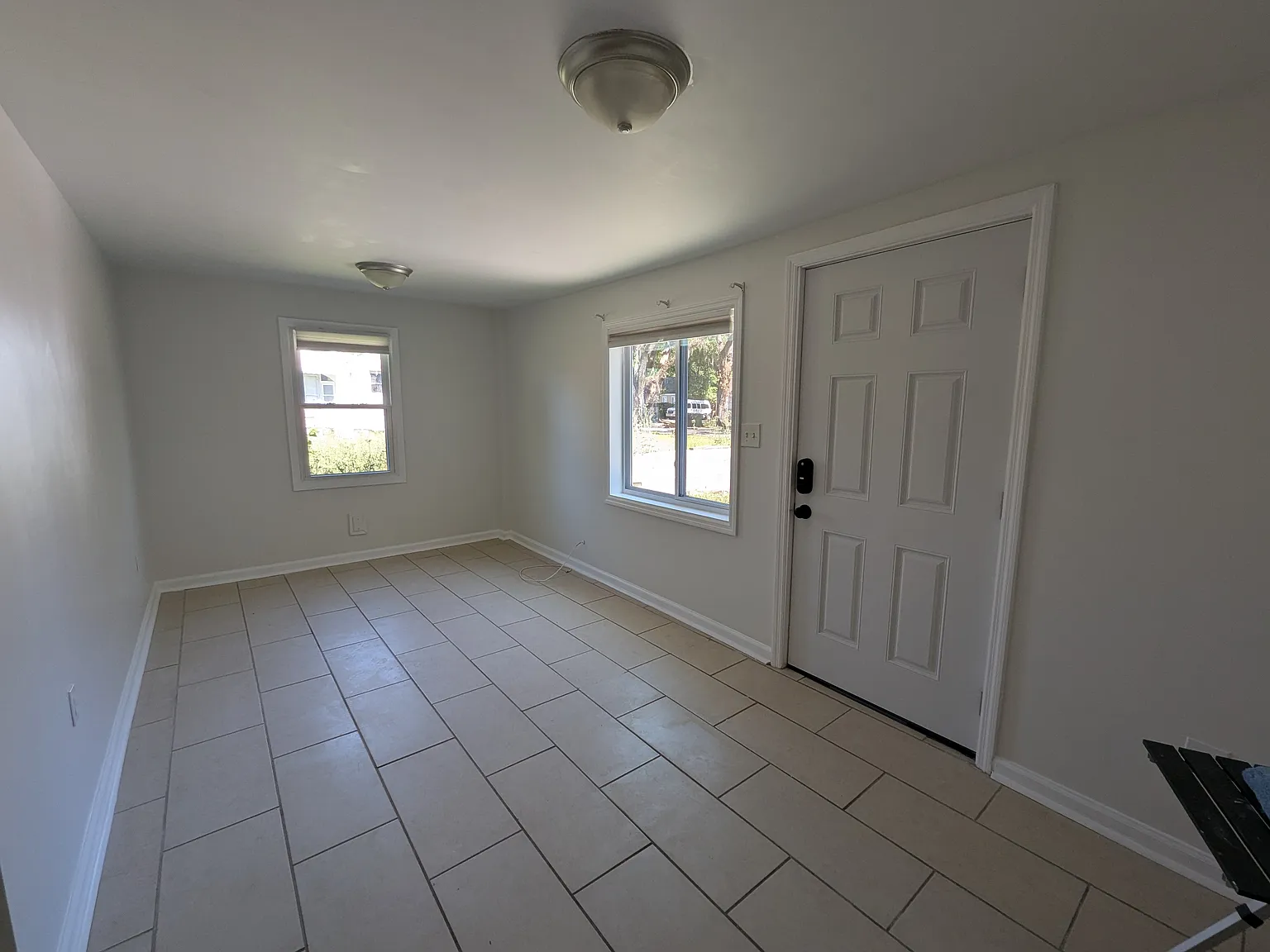 2 bed, 850 sqft, $1,400 — Photo 2