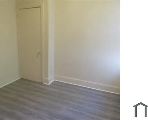 1515 W York St — Photo 15
