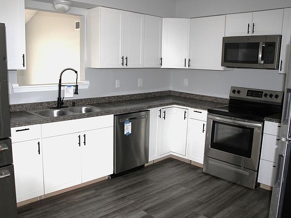 3rd image of 3012 Argonne Ct