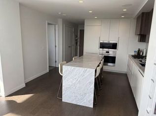 7418 Paulson St #1104, Vancouver, BC V6P 0K2