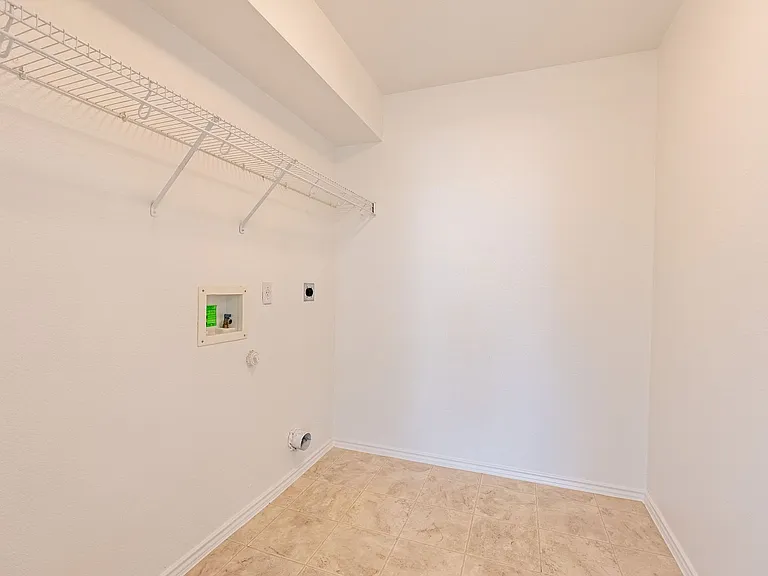 12905 Thomas Jefferson St — Photo 9