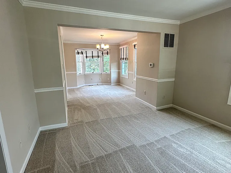 5810 Silchester St — Photo 29