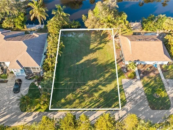 3665 Riviera Cir, Bonita Springs, FL 34134