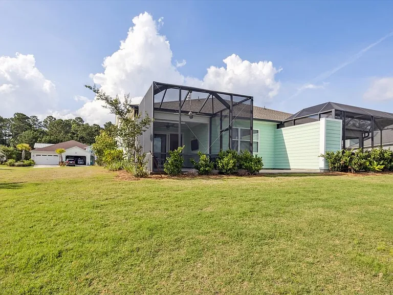 220 Landshark Blvd — Photo 40