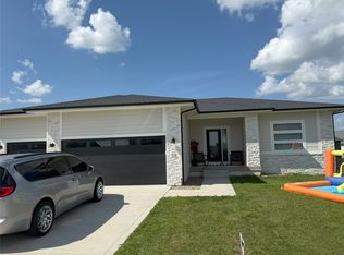 65 NW Hidden Knoll Ct, Waukee, IA 50263