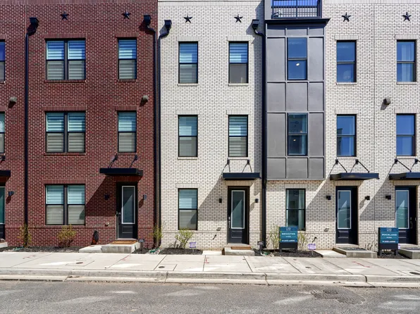 109 Glass Ln, Baltimore, MD 21230