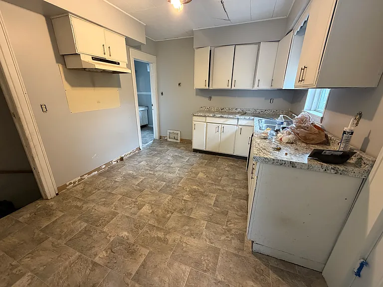 2023 Ferris Ave — Photo 8