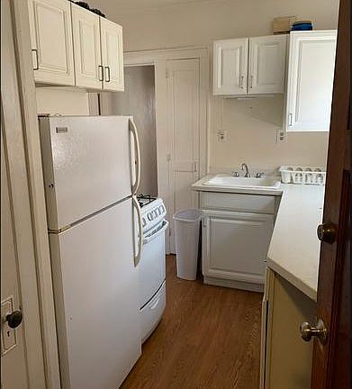 5th image of 4010 N Oakland Ave Unit 8