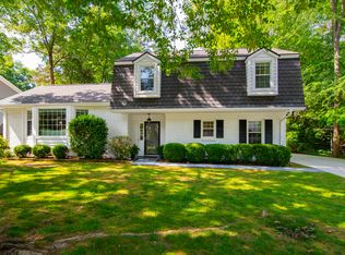 1016 Cedarhurst Dr, Raleigh, NC 27609