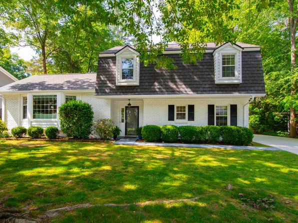 1016 Cedarhurst Dr, Raleigh, NC 27609