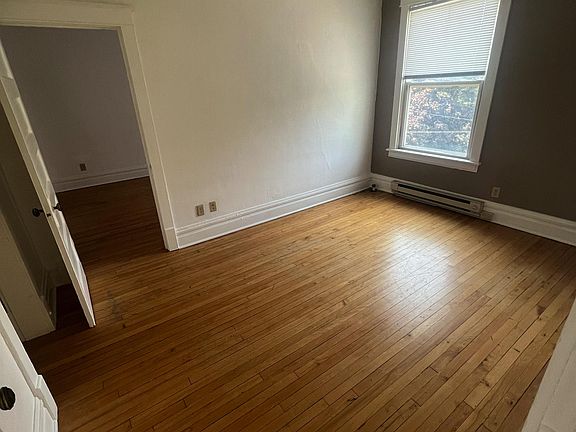 3rd image of 101 1/2 E Chicago St Unit 21