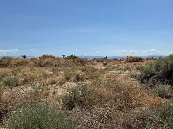 Vac Ave #L, Lancaster, CA 93536