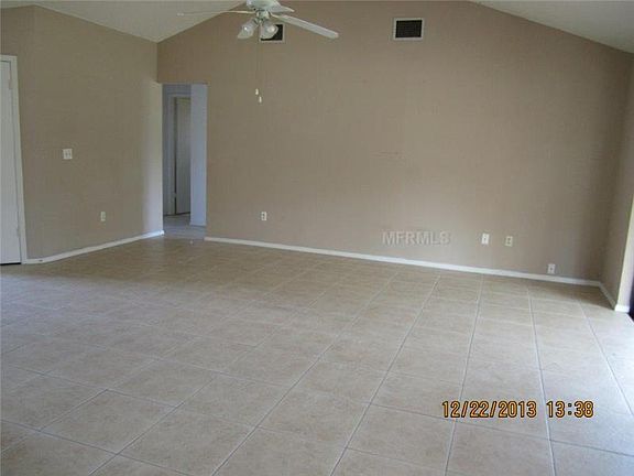 2nd image of 5202 Dublin Pl