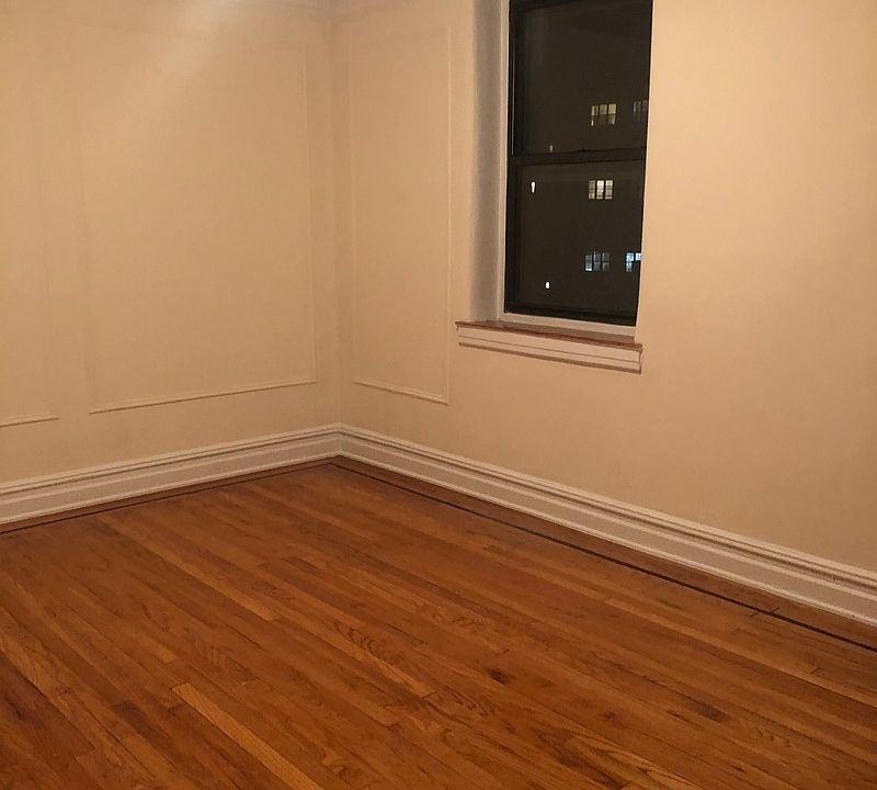 2nd image of 28-21 33rd St #15