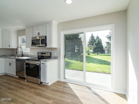 5th image of 2503 Crescent Dr