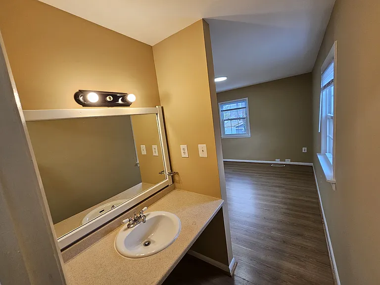 2612 Heth Ct — Photo 18