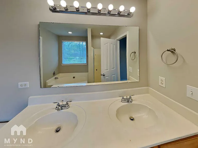 3130 Ernest Russell Ct — Photo 12