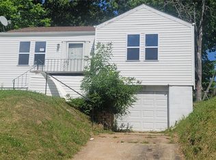 2998 Walton Rd, Saint Louis, MO 63114