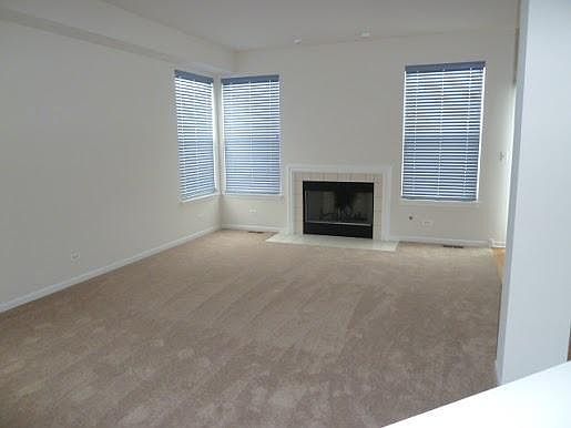 4th image of 1724 Balmoral Ln