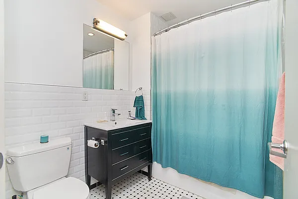 Rented by Streetwise NYC LLC | media 21