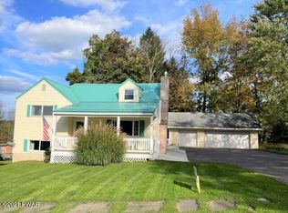 13 Beechwood Dr, Honesdale, PA 18431