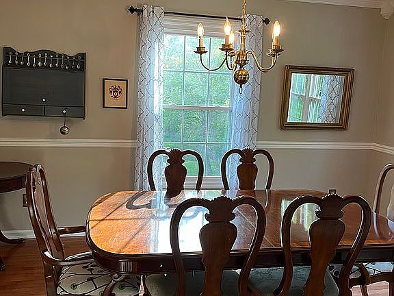 4th image of 5760 Catawba Ln