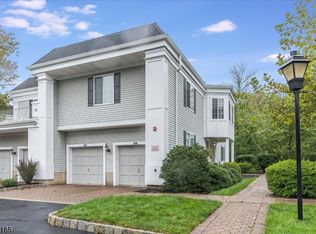 257 Riveredge Dr, Chatham, NJ 07928