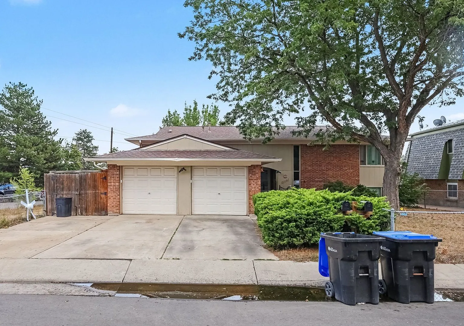 Beautiful 3 bedroom home - located in West Arvada - Ready NOW — Photo 2
