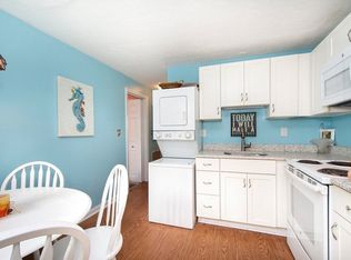 1173 Nantasket Ave APT 4, Hull, MA 02045