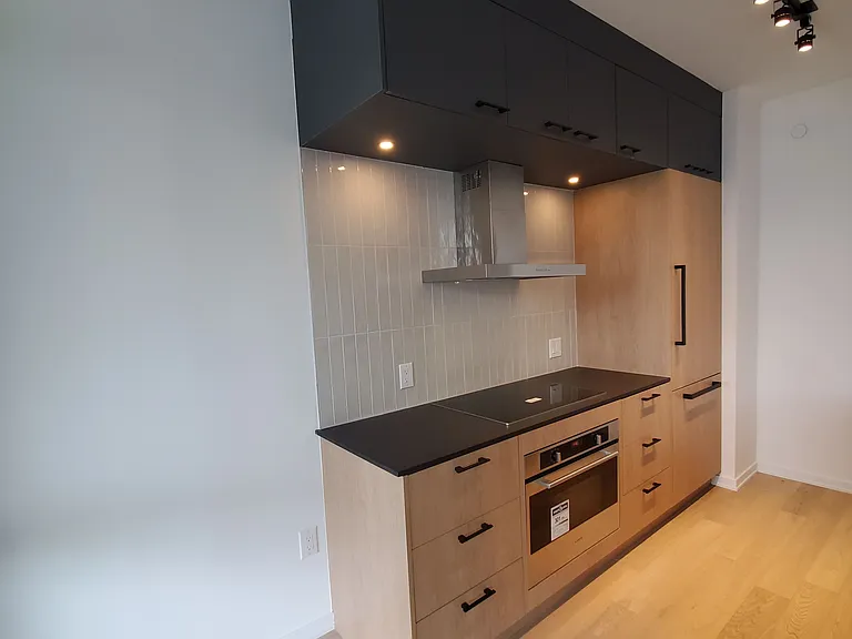 41 Dovercourt Rd #710 — Photo 7