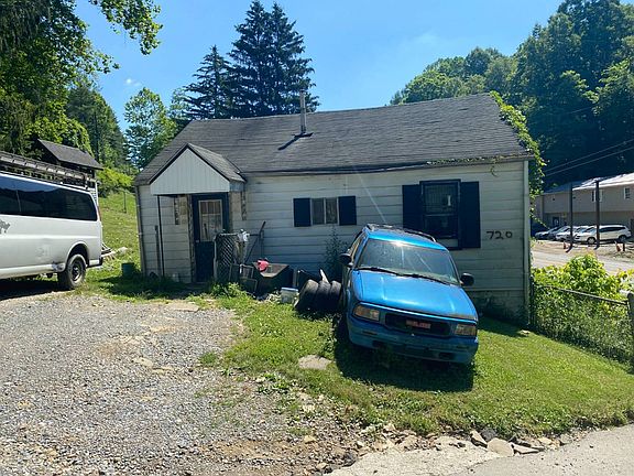 5th image of 718 Husky Hwy