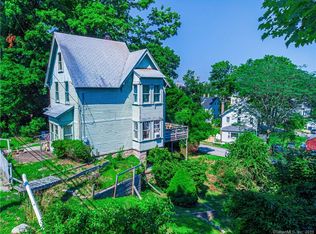 12 Ashby St, Groton, CT 06355