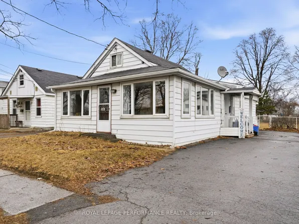 1121 Hebert St, Cornwall, ON K6J 5A8