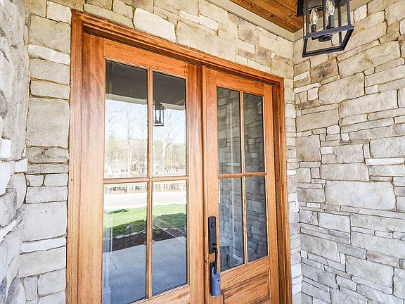 4th image of 2973 Cross Creek Ct