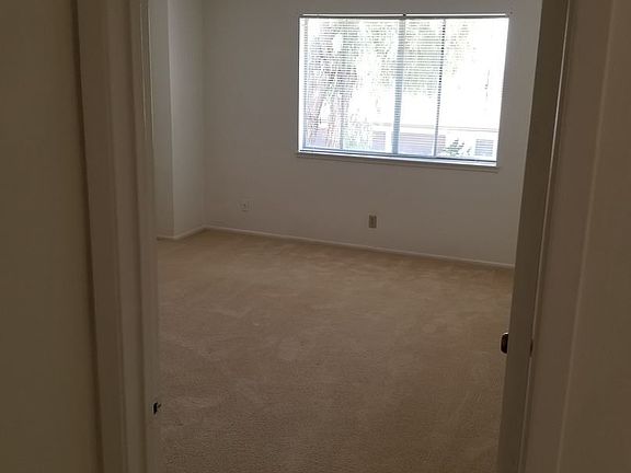 5th image of 245 16th Pl APT 4