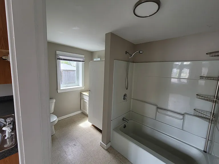 93 Market St #101 — Photo 3