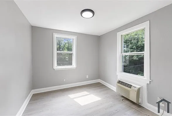 2605 Fairview Ave — Photo 6