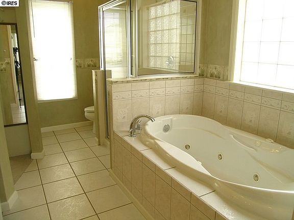 5th image of 236 Mallard Ct