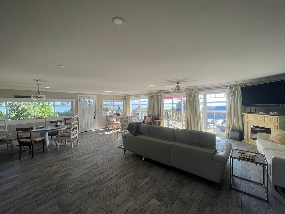 18018 3rd St, Prudence Island, RI 02872 MLS 73159983 Zillow