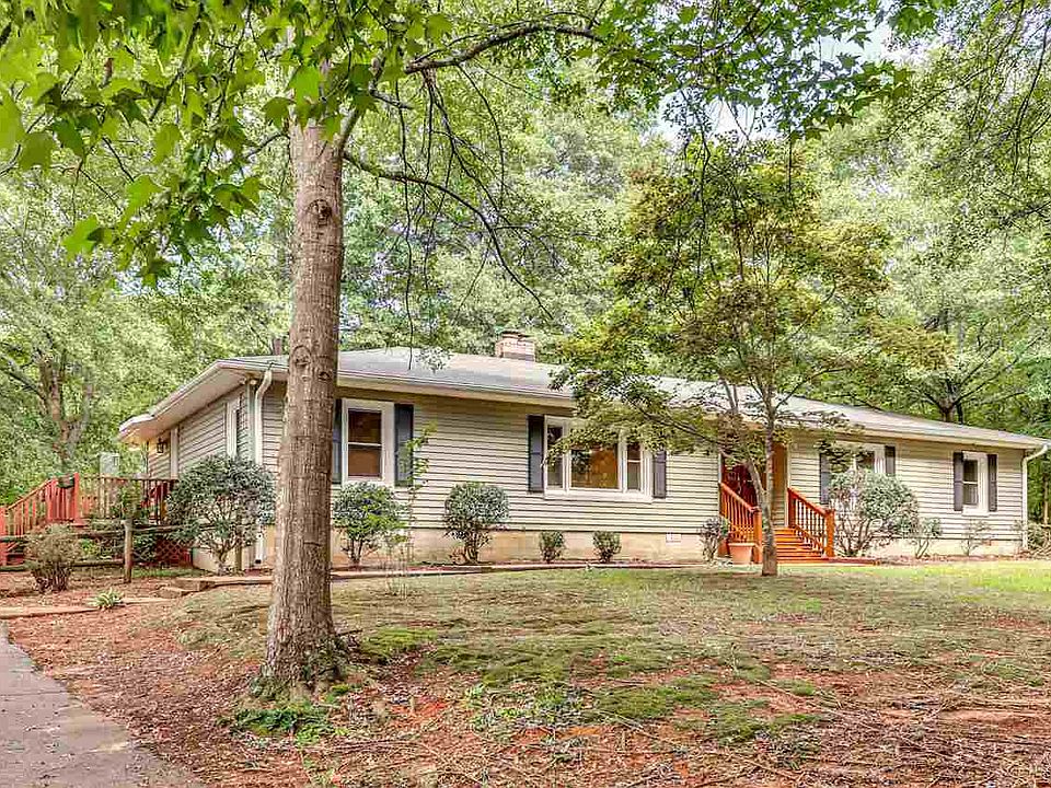 1st image of 614 Crestwood Dr