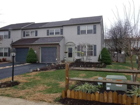 1695 Weeping Willow Ln, Dover, PA 17315