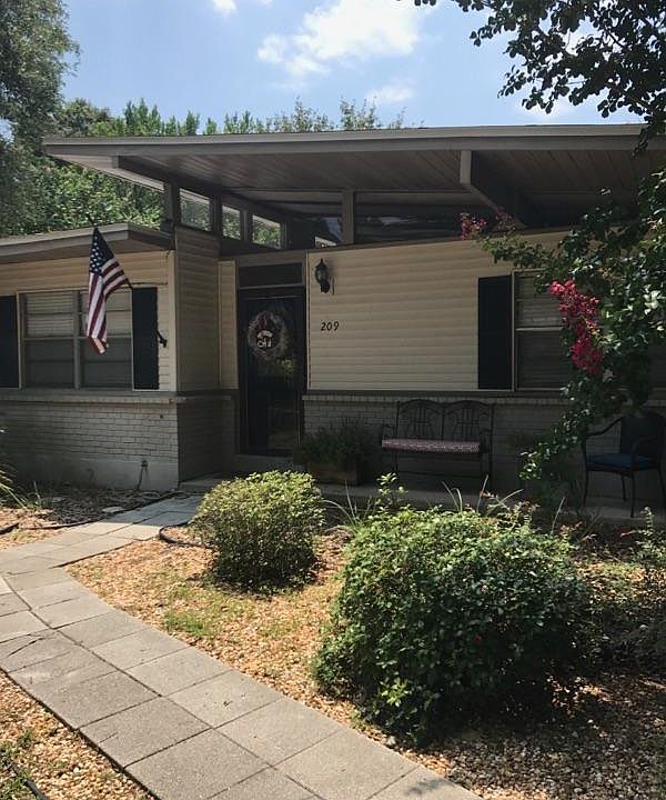 1st image of 209 Oviedo St #0