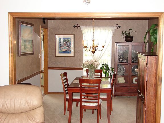 4th image of 2700 Esplanade Ct