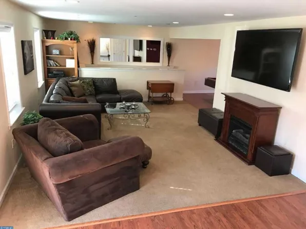 1026 Windsor Ave, Dresher, PA 19025